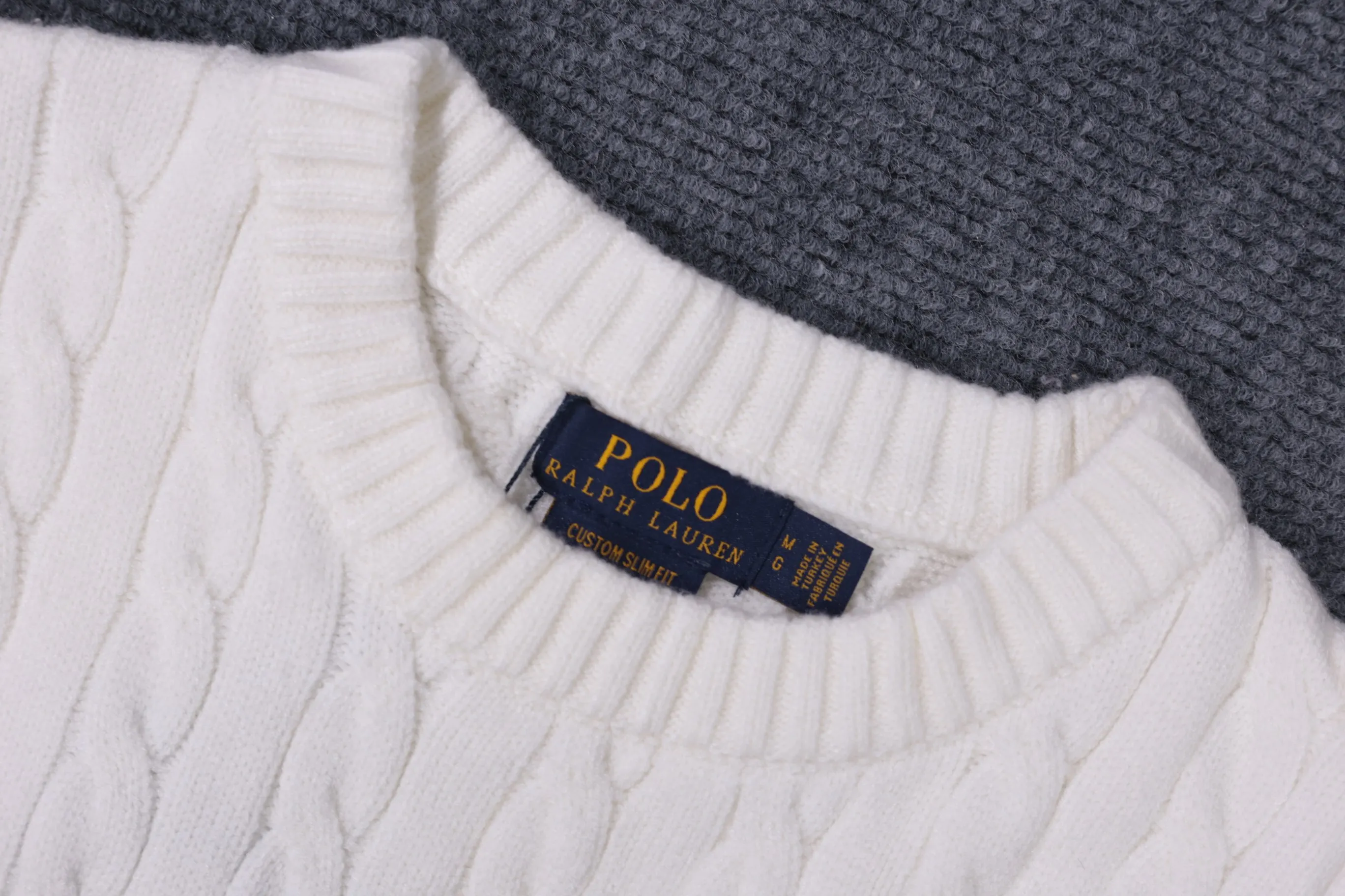 P260 Style No. D05) The top version on the market in 2025 Ralph Lauren #ootddailywear #Autumn and winter sweater #Knitted sweater outfit #ralph lauren sweater #Can be worn by both men and women [Star R] Finally waited until the Ralph men’s twist crew neck sweater is finally here! The most popular sweater is a limited edition every year. There won’t be many styles in the store! Ralph Lauren Men's Round Neck Sweater [Fire R] has a really nice shape. It can be worn alone or as a jacket. It can also be worn inside or worn with a shirt~100% pure cotton #Practical Wear. Colors: off-white, navy blue, khaki, gray, sizes S to XL